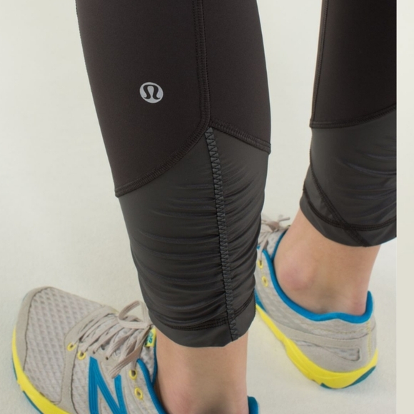 Lululemon Pace Queen 7/8 Running Leggings in Gray size 8 - Picture 3 of 10